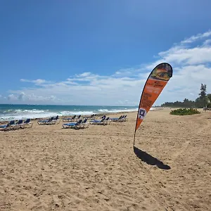  Apartment Breathtaking 2-bedroom Beachside
